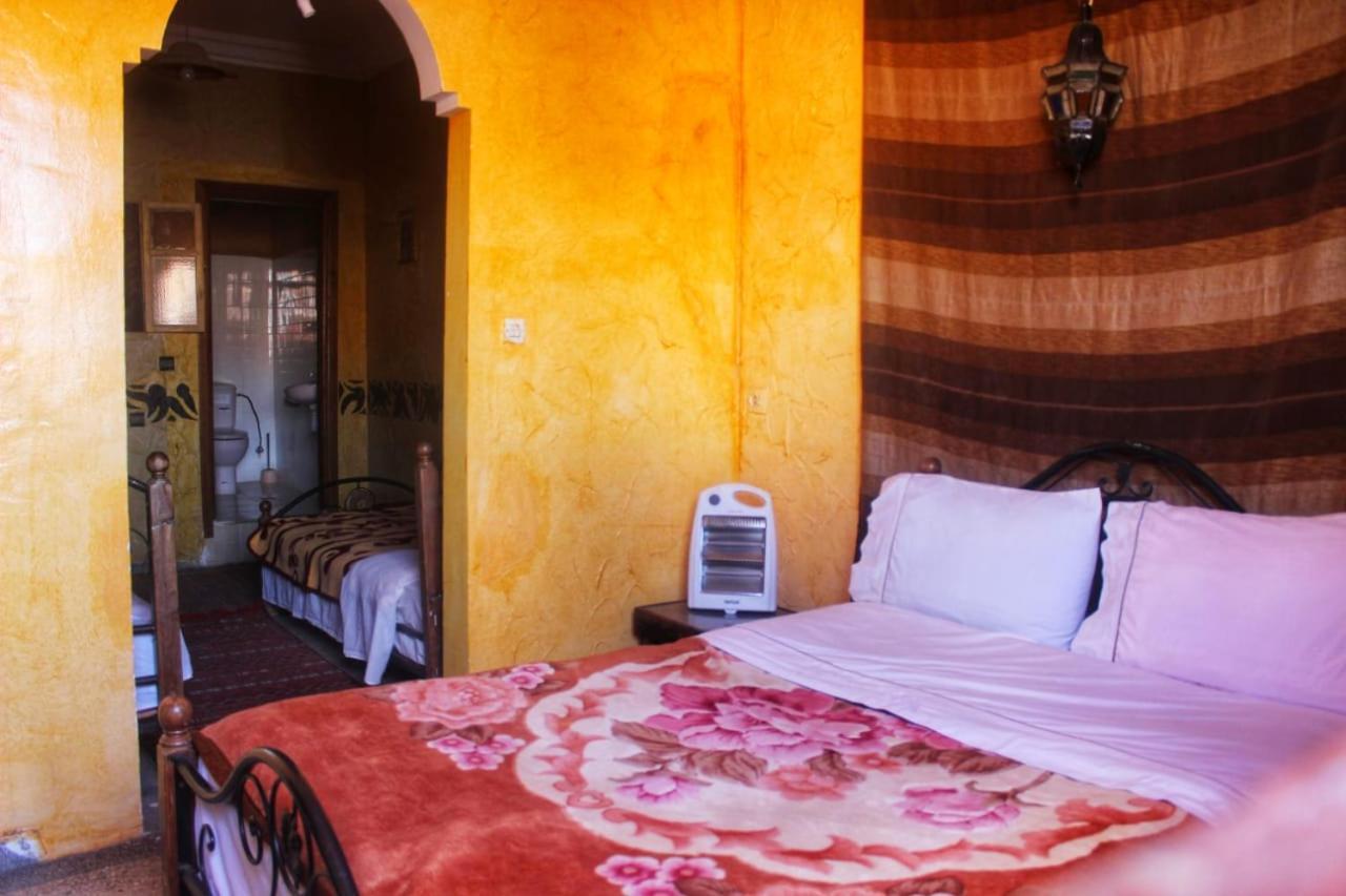Auberge Et Hotel Les Amis Tafraout Ngoại thất bức ảnh