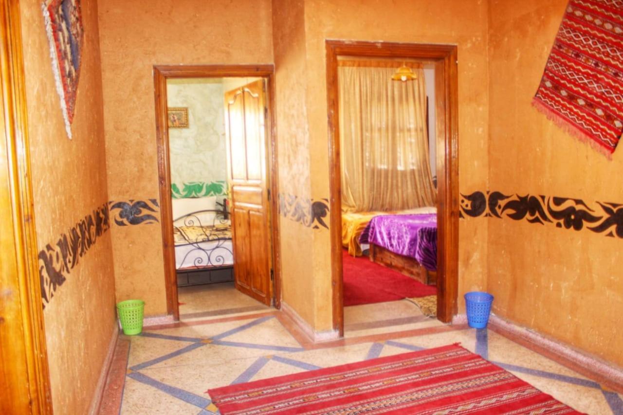 Auberge Et Hotel Les Amis Tafraout Ngoại thất bức ảnh